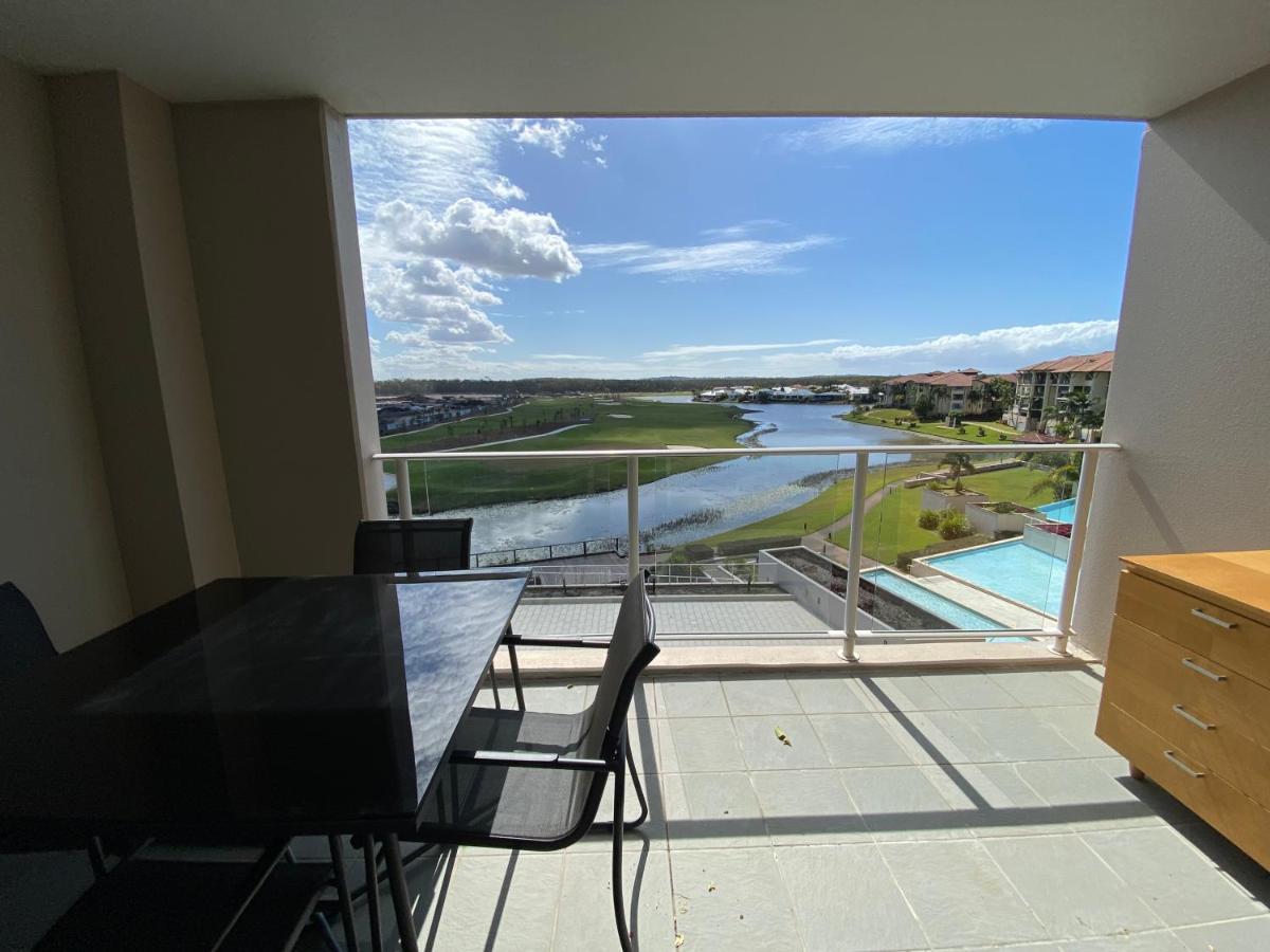 Pelican Waters Resort One Bedroom Apartment Buitenkant foto